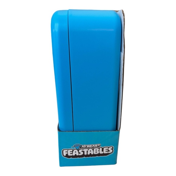 NWT Mr. Beast Feastables Worlds Coolest Lunch Box Blue/Pink - Picture 6 of 6